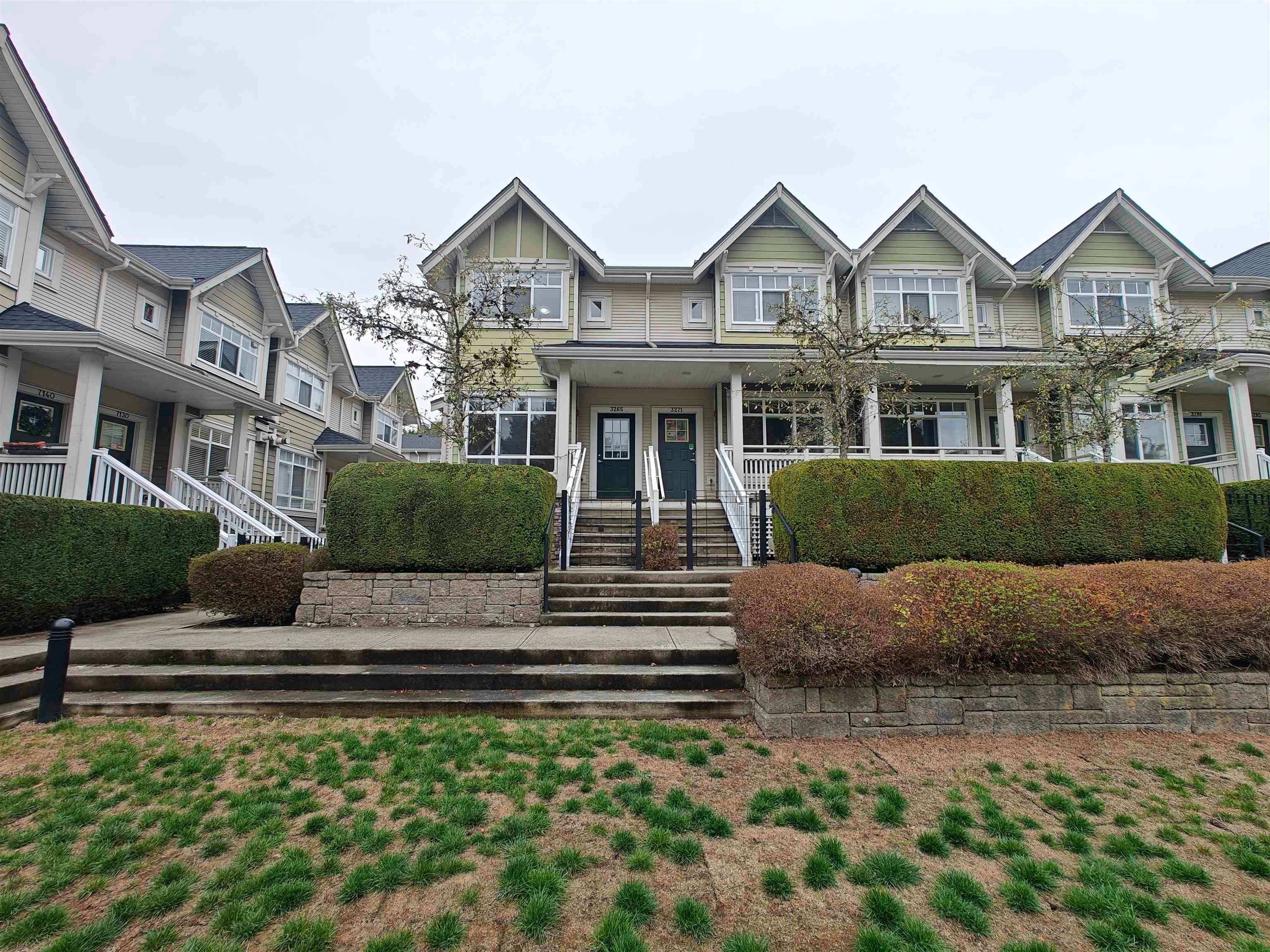 3265 Clermont Mews, Vancouver, BC, V5S 4X3