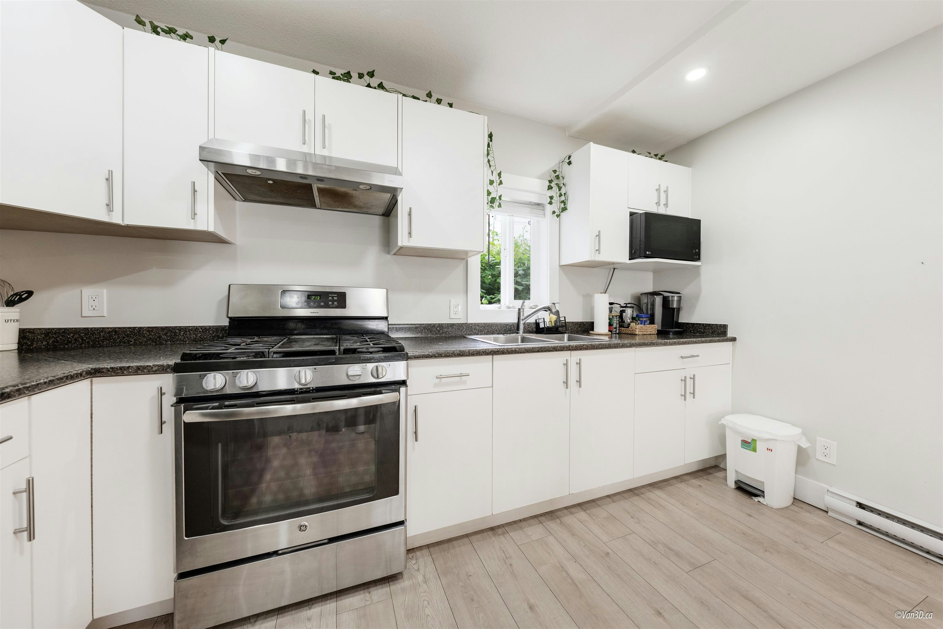 6709 216 Street, Langley, BC, V2Y 0W9 - 32