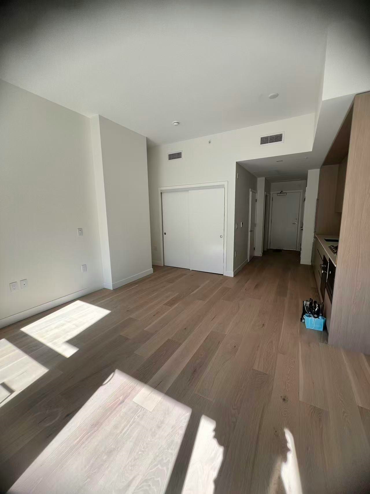 1xx-5212 Cambie Street, Vancouver, BC, V5Z 2Z7 - 2