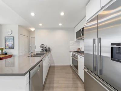 711-3281 E Kent Avenue North - 3