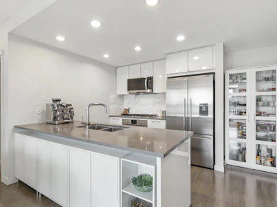 711-3281 E Kent Avenue North - 4