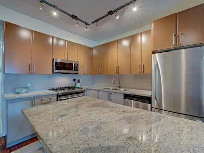 105-5160 Davis Bay Road - 4