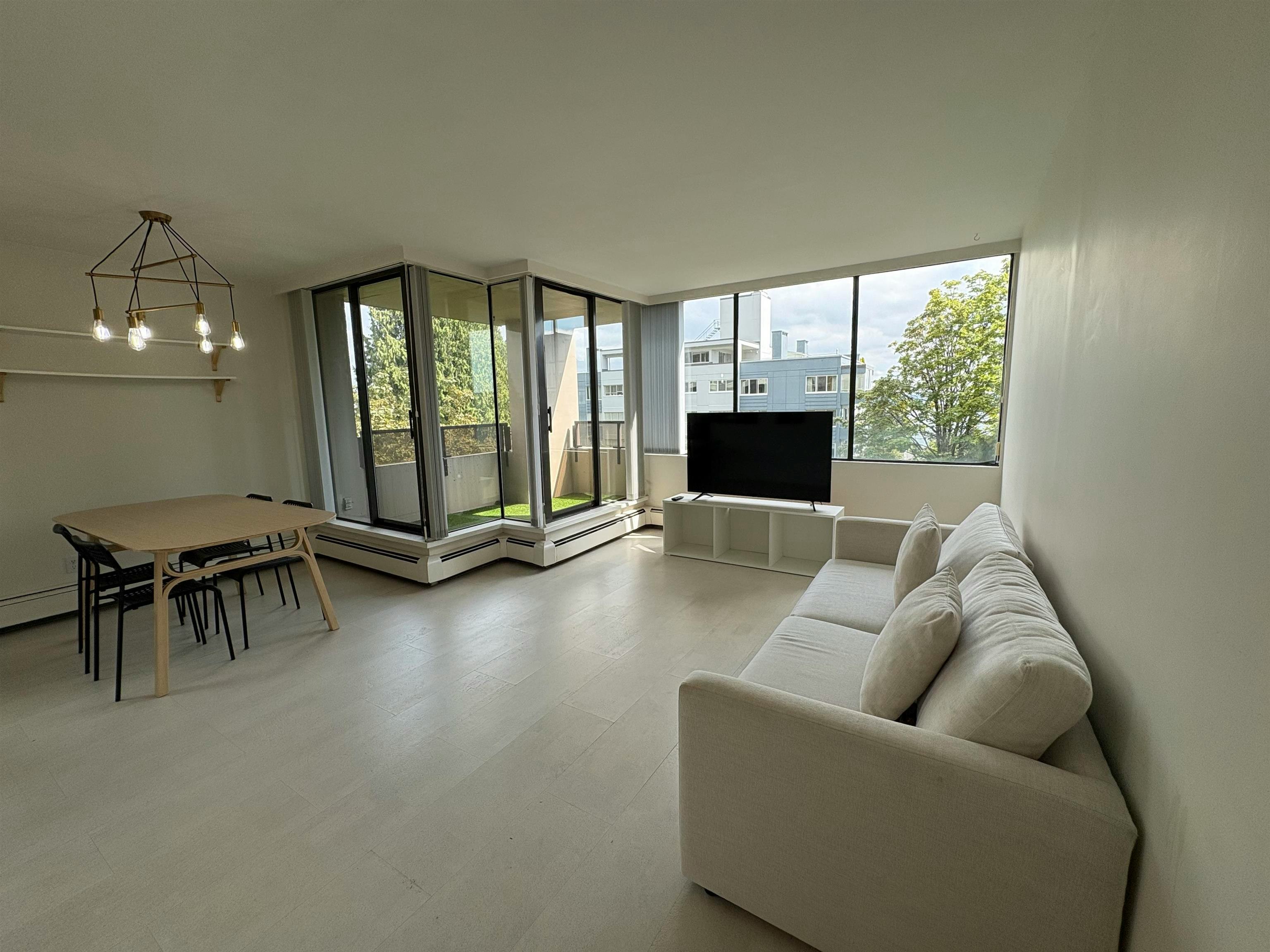 502-1737 Duchess Avenue, West Vancouver, BC, V7V 1P8