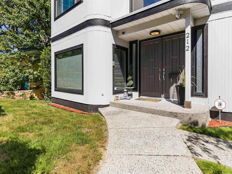 212 N Sea Avenue, Burnaby, BC, V5B 1K5 - 3