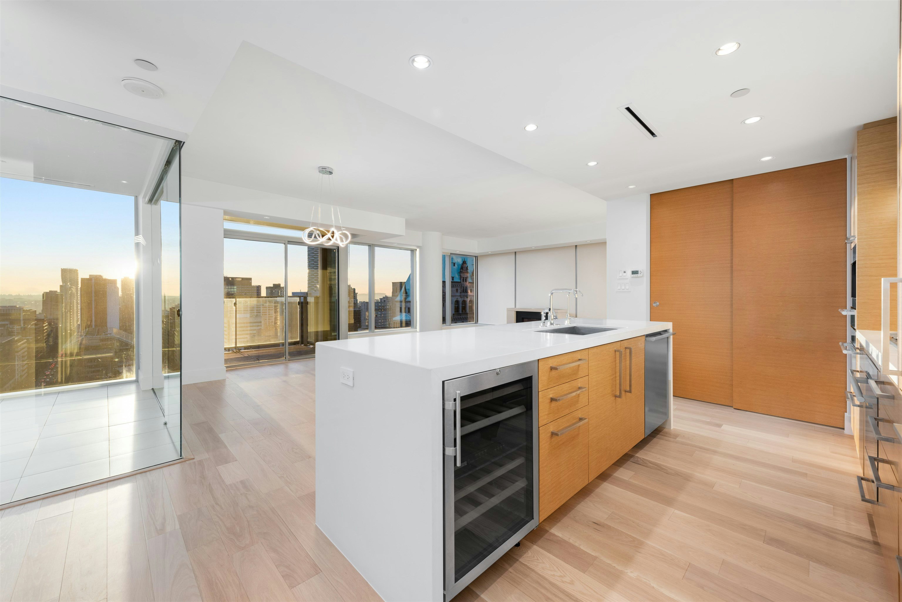 2301-667 Howe Street, Vancouver, BC, V6C 0B5 - 4