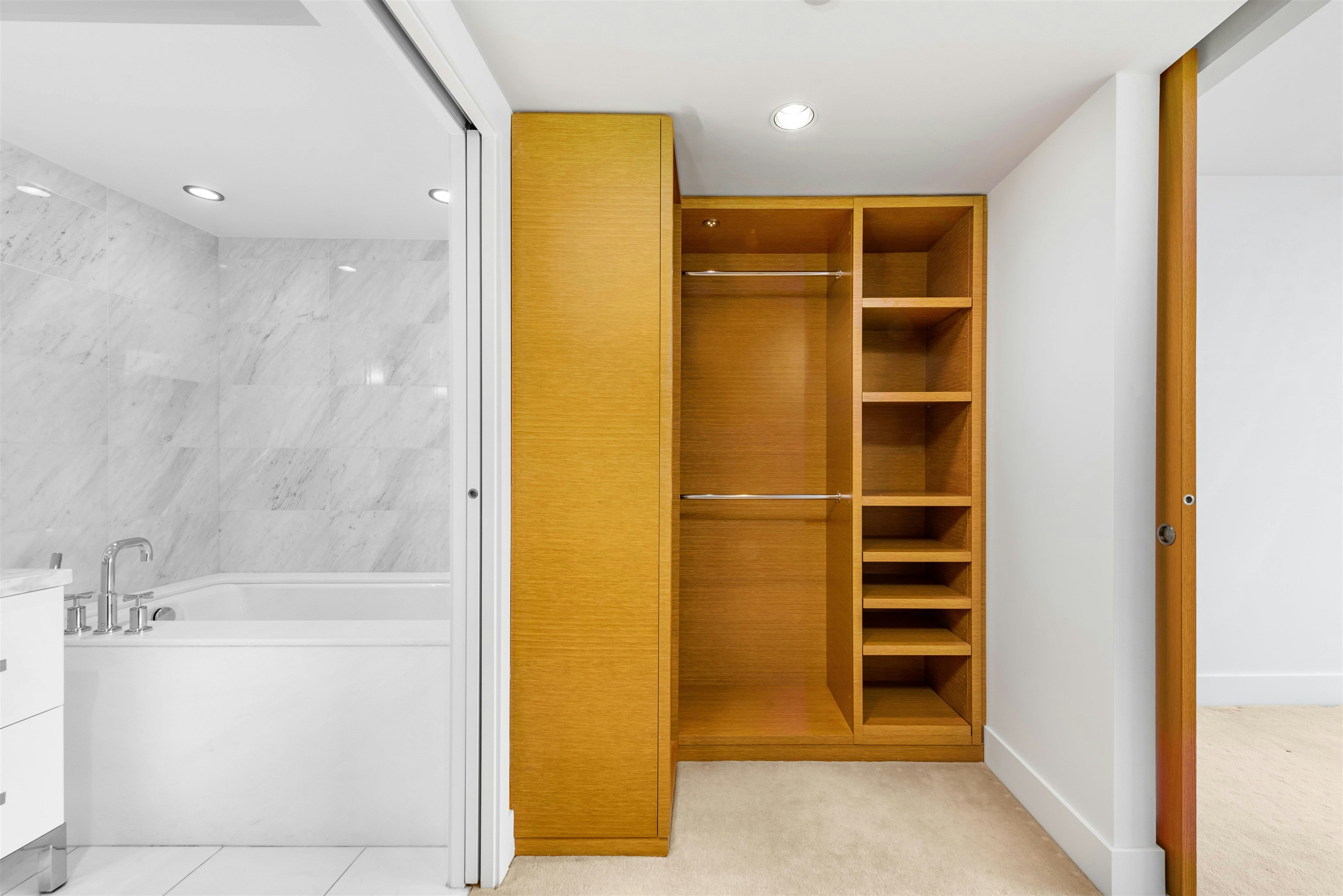 2301-667 Howe Street, Vancouver, BC, V6C 0B5 - 23