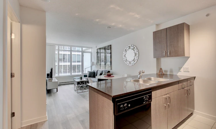 2906-610 Granville Street Street