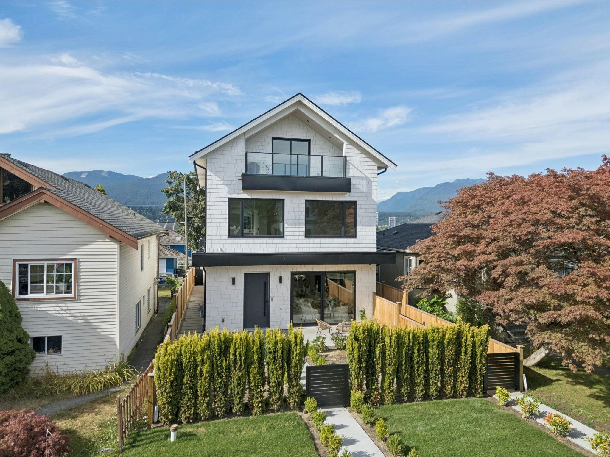 1-2815 Trinity Street, Vancouver, BC, V5K 1E8