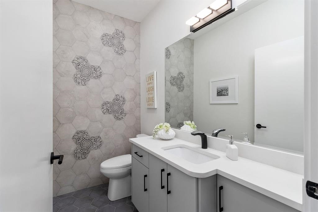 1417 E 10 Avenue, Vancouver, BC, V6N 2N7 - 12