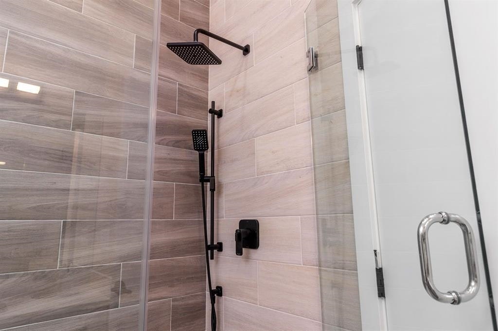 1417 E 10 Avenue, Vancouver, BC, V6N 2N7 - 17