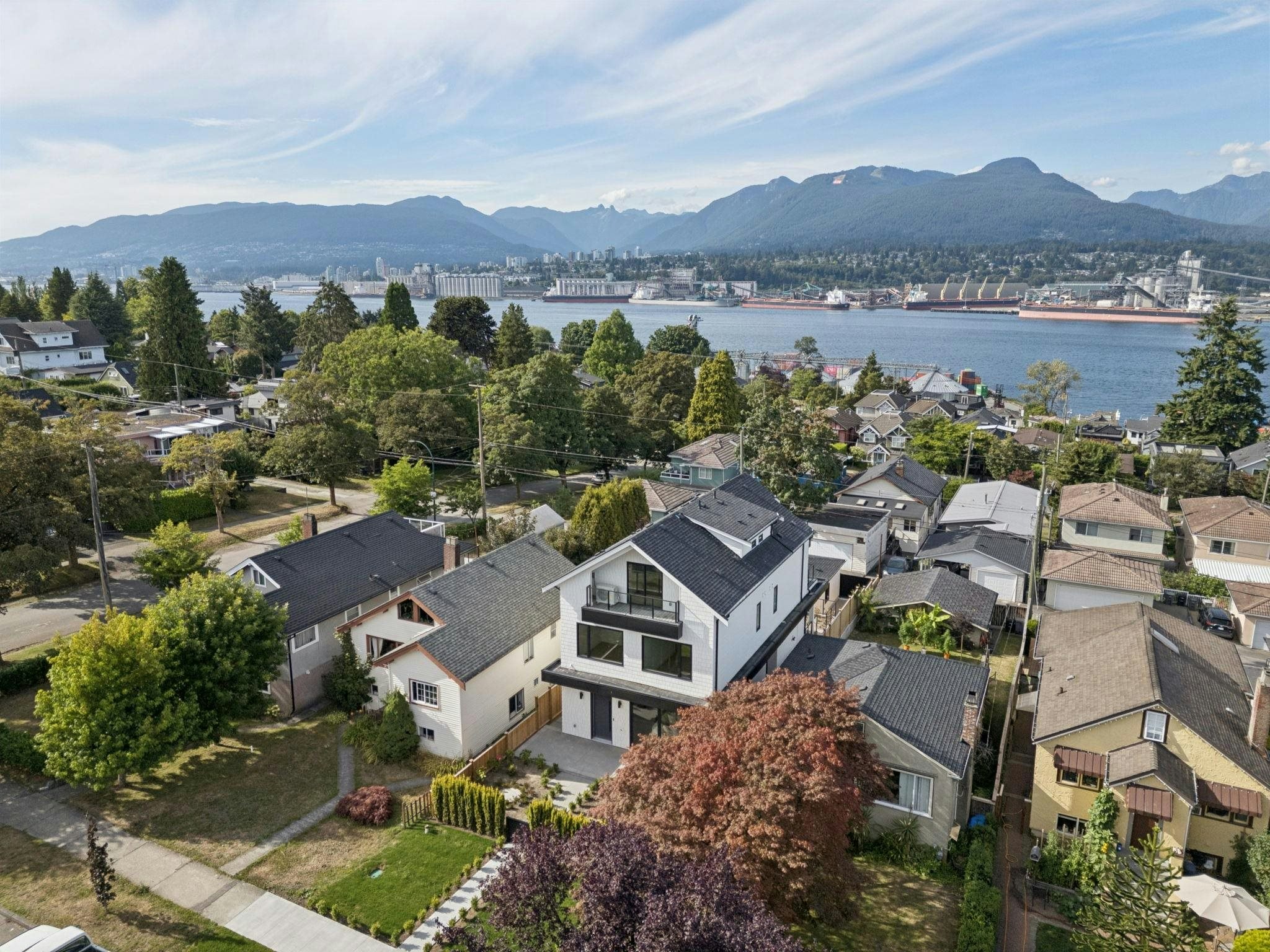 2-2815 Trinity Street, Vancouver, BC, V5K 1E8