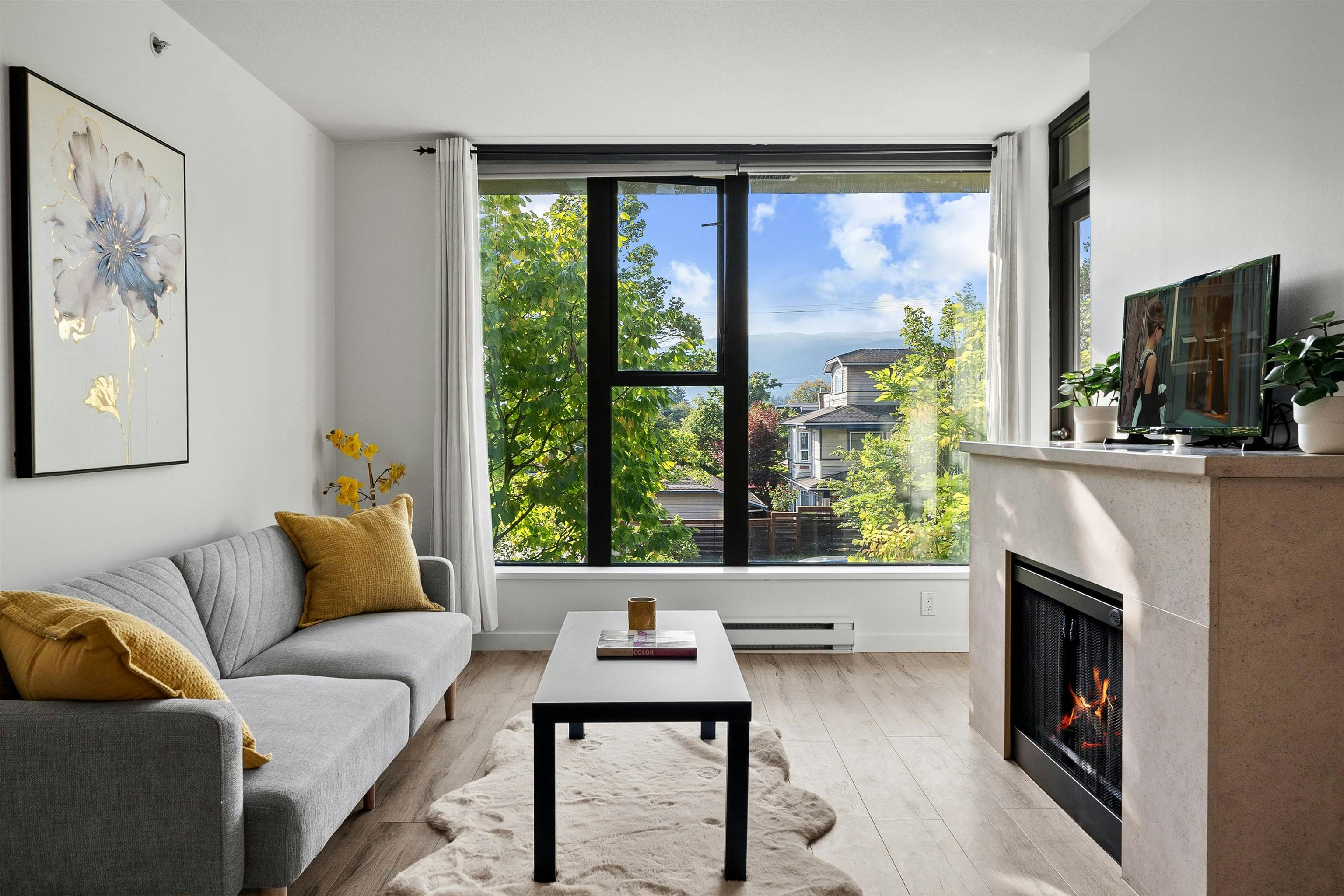 306-683 W Victoria Park, North Vancouver, BC, V7M 0A2 - 3