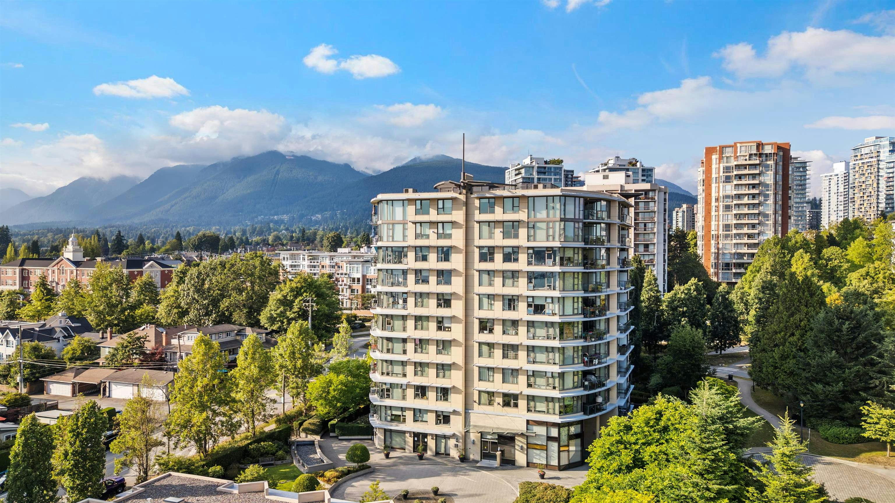 306-683 W Victoria Park, North Vancouver, BC, V7M 0A2 - 4