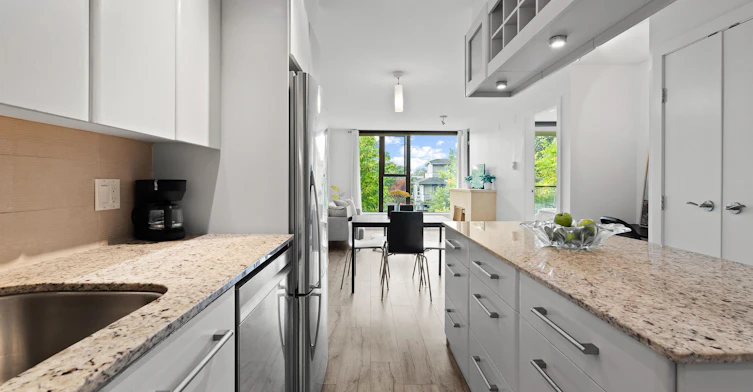 306-683 W Victoria Park, North Vancouver, BC, V7M 0A2 - 8