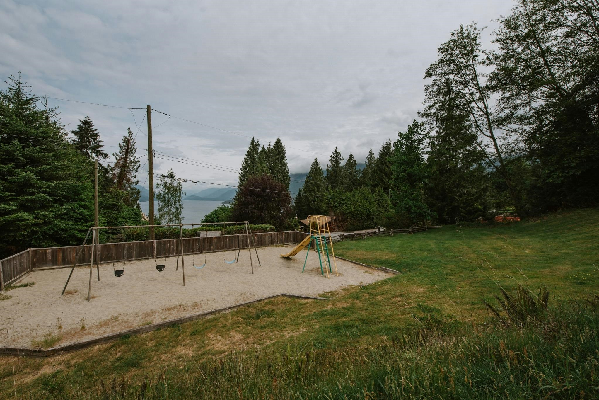 6950 Porpoise Drive, Sechelt, BC, V7Z 0C8 - 28
