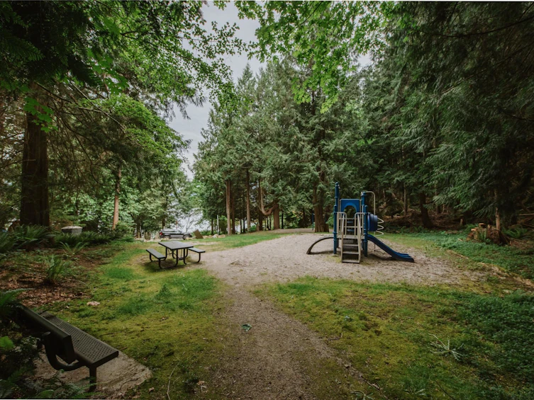 6950 Porpoise Drive, Sechelt, BC, V7Z 0C8 - 29