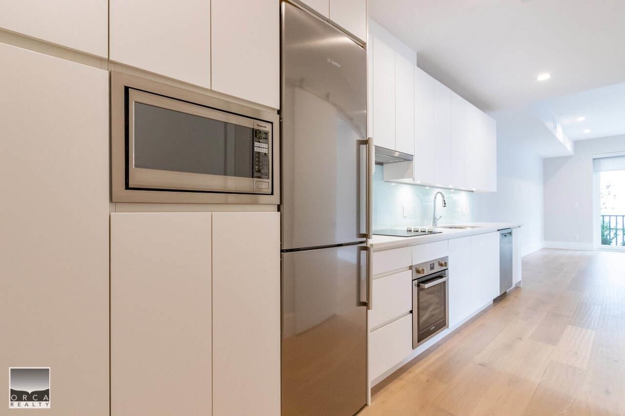 102-1591 Bowser Avenue, North Vancouver, BC, V7P 1Z4 - 2