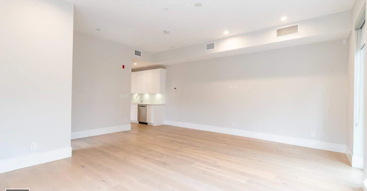 102-1591 Bowser Avenue, North Vancouver, BC, V7P 1Z4 - 9