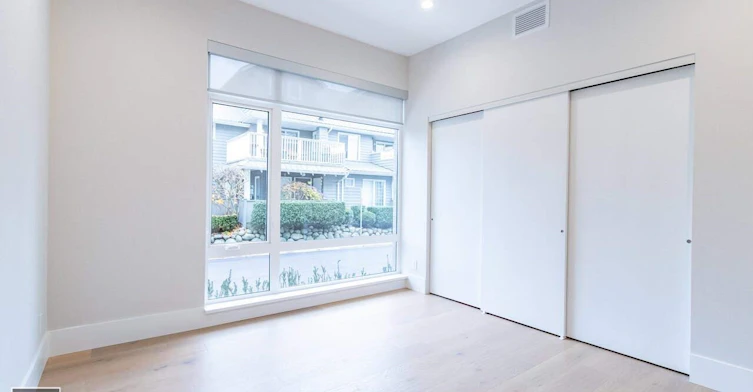 102-1591 Bowser Avenue, North Vancouver, BC, V7P 1Z4 - 4