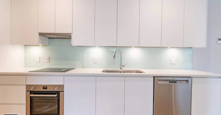 102-1591 Bowser Avenue, North Vancouver, BC, V7P 1Z4 - 7