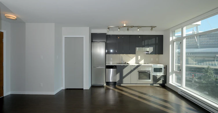 705-161 W Georgia Street, Vancouver, BC, V6B 0K9 - 3