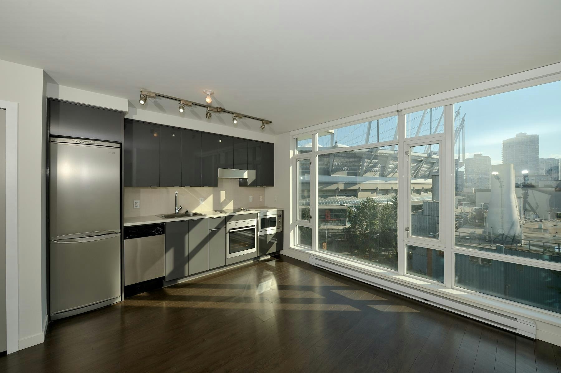705-161 W Georgia Street, Vancouver, BC, V6B 0K9