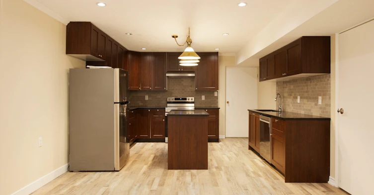GROUND-4437 Atlee Avenue, Burnaby, BC, V5G 3R7