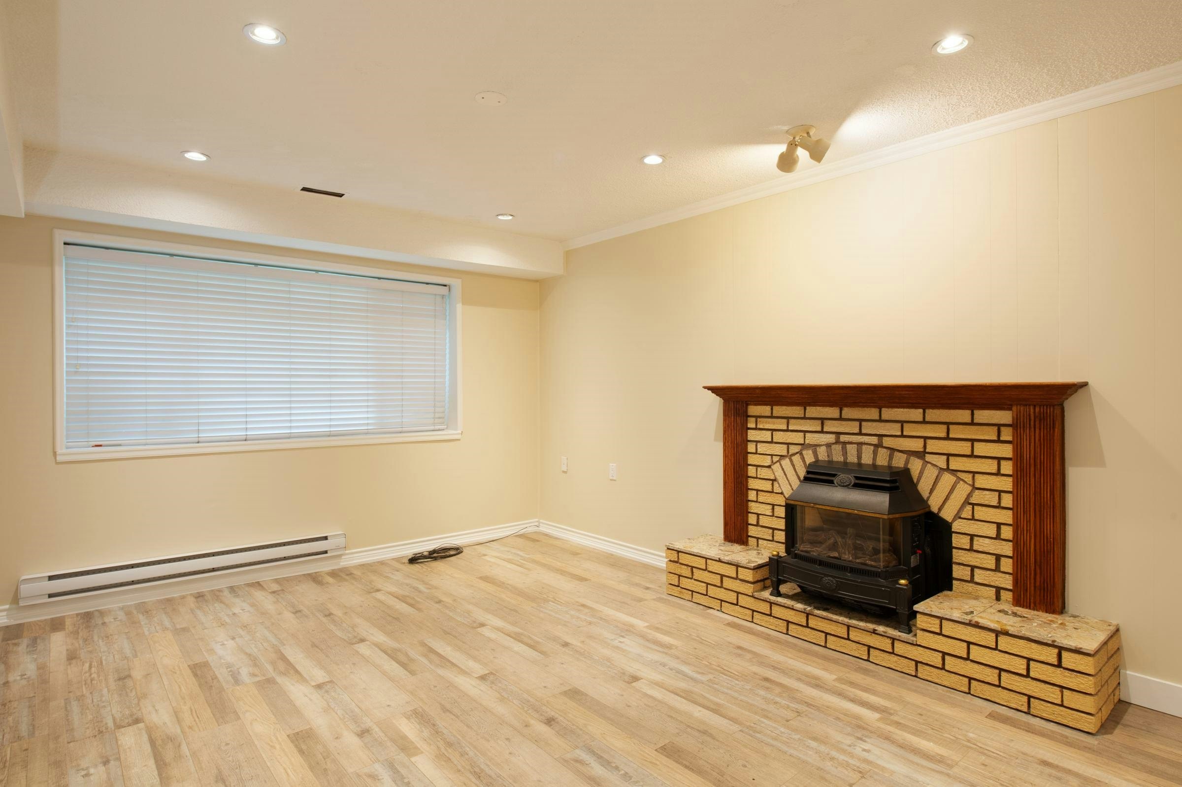 GROUND-4437 Atlee Avenue, Burnaby, BC, V5G 3R7 - 4