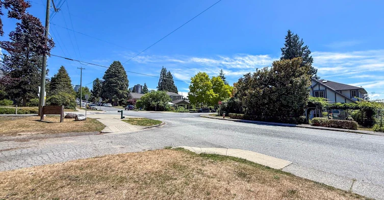 102-461 16th West Street, North Vancouver, BC, V7M 1V1 - 27