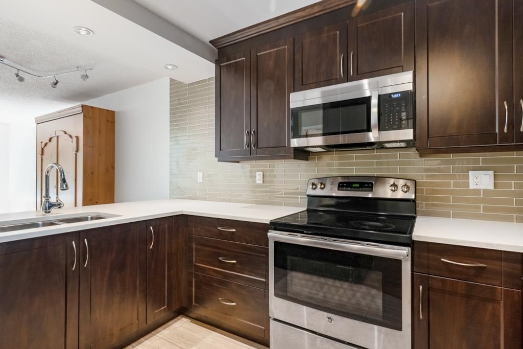 301-925 W.10th Avenue, Vancouver, BC, V5Z 1L9 - 15