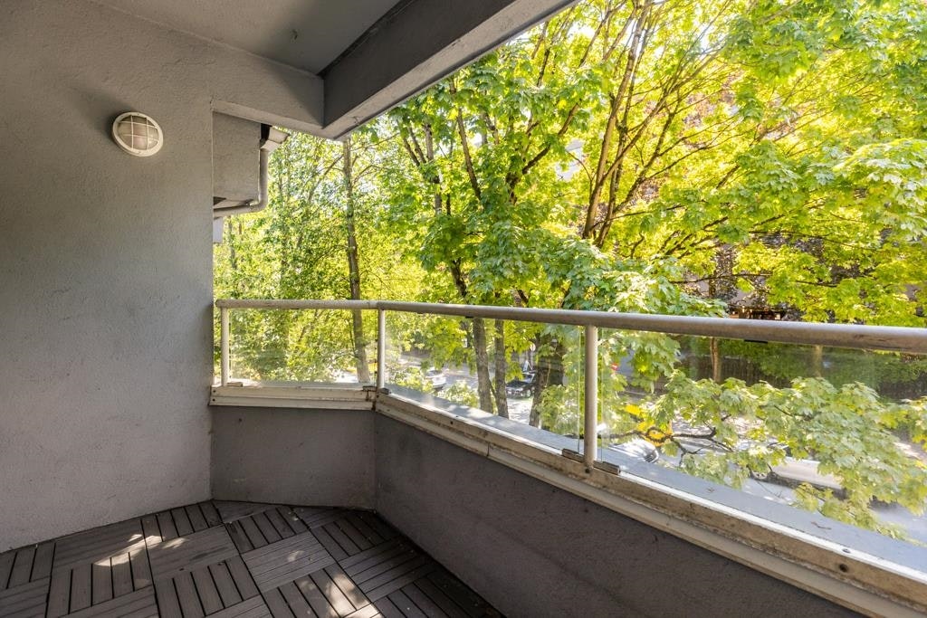 301-925 W.10th Avenue, Vancouver, BC, V5Z 1L9 - 17