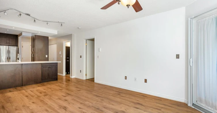301-925 W.10th Avenue, Vancouver, BC, V5Z 1L9 - 11
