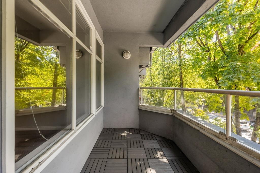 301-925 W.10th Avenue, Vancouver, BC, V5Z 1L9 - 16