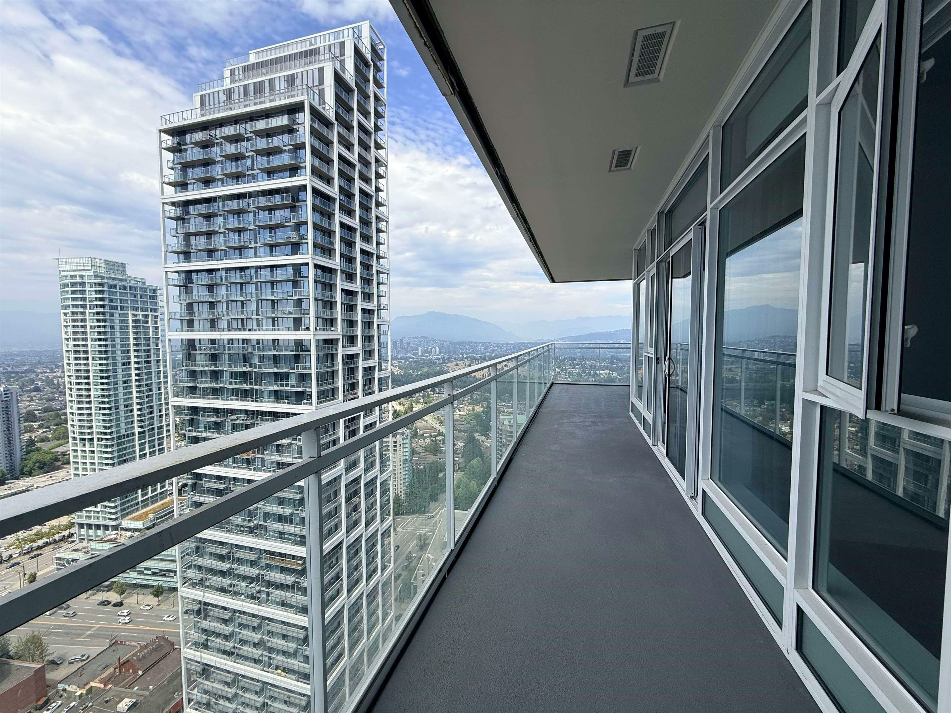 4008-4670 Assembly Way, Burnaby, BC, V5H 0H3 - 11