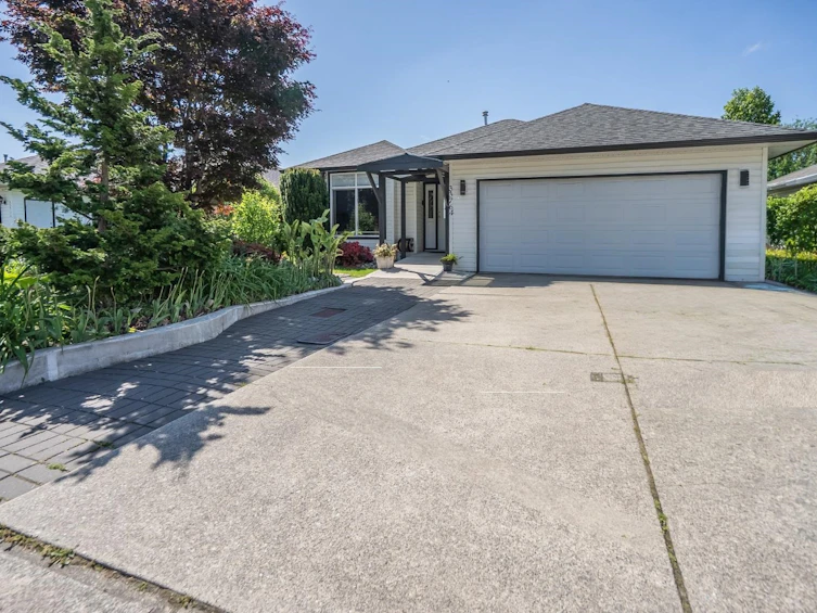 33764 Blueberry Drive, Mission, BC, V2V 7A1 - 2