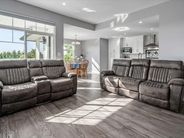 33764 Blueberry Drive, Mission, BC, V2V 7A1 - 3