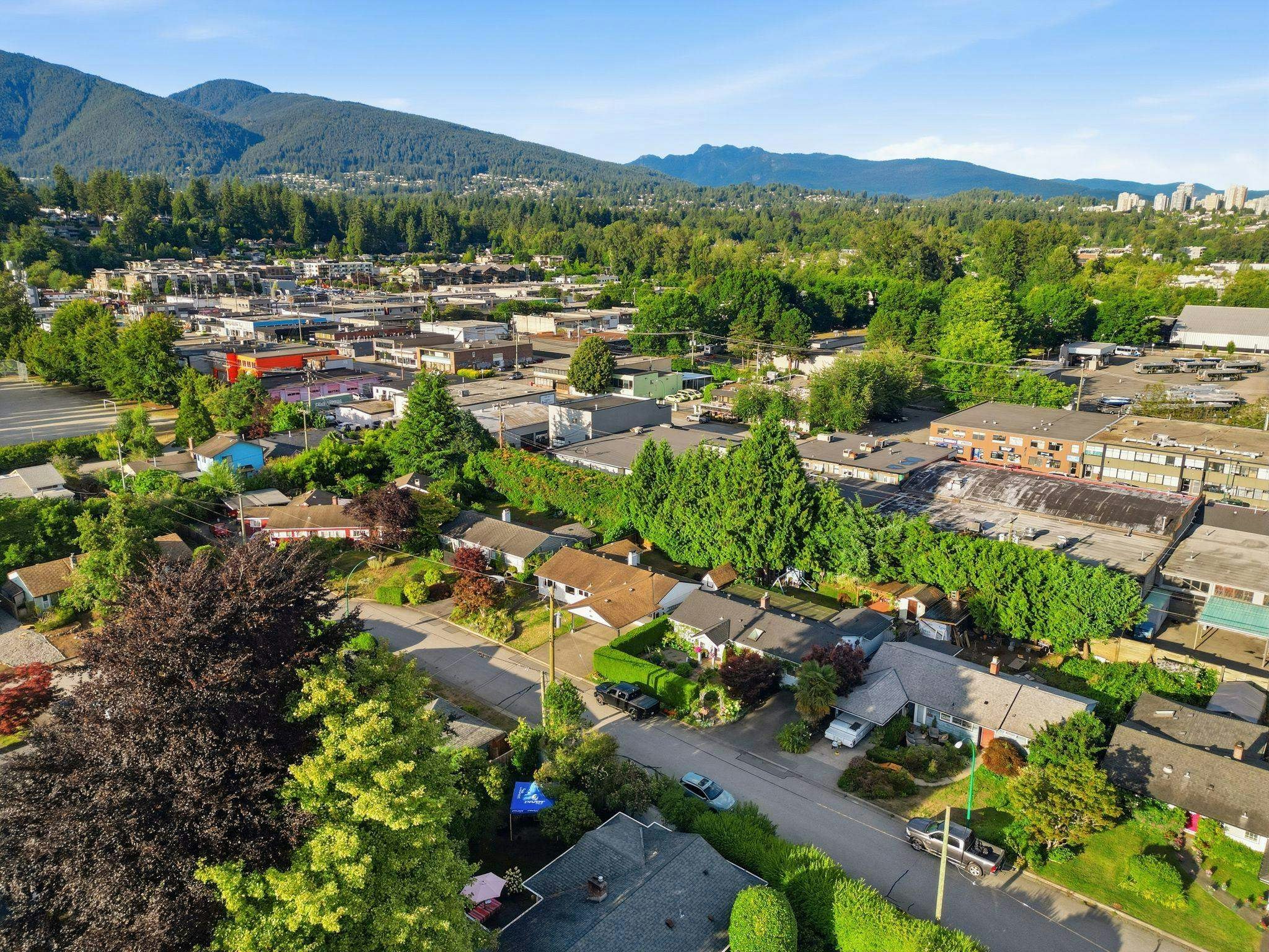 1216 Pinewood Crescent, North Vancouver, BC, V7P 1E9 - 38