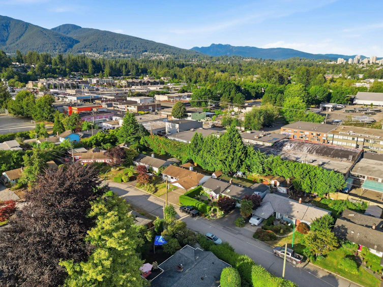 1216 Pinewood Crescent, North Vancouver, BC, V7P 1E9 - 38