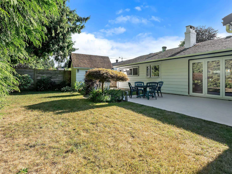 1216 Pinewood Crescent, North Vancouver, BC, V7P 1E9 - 30