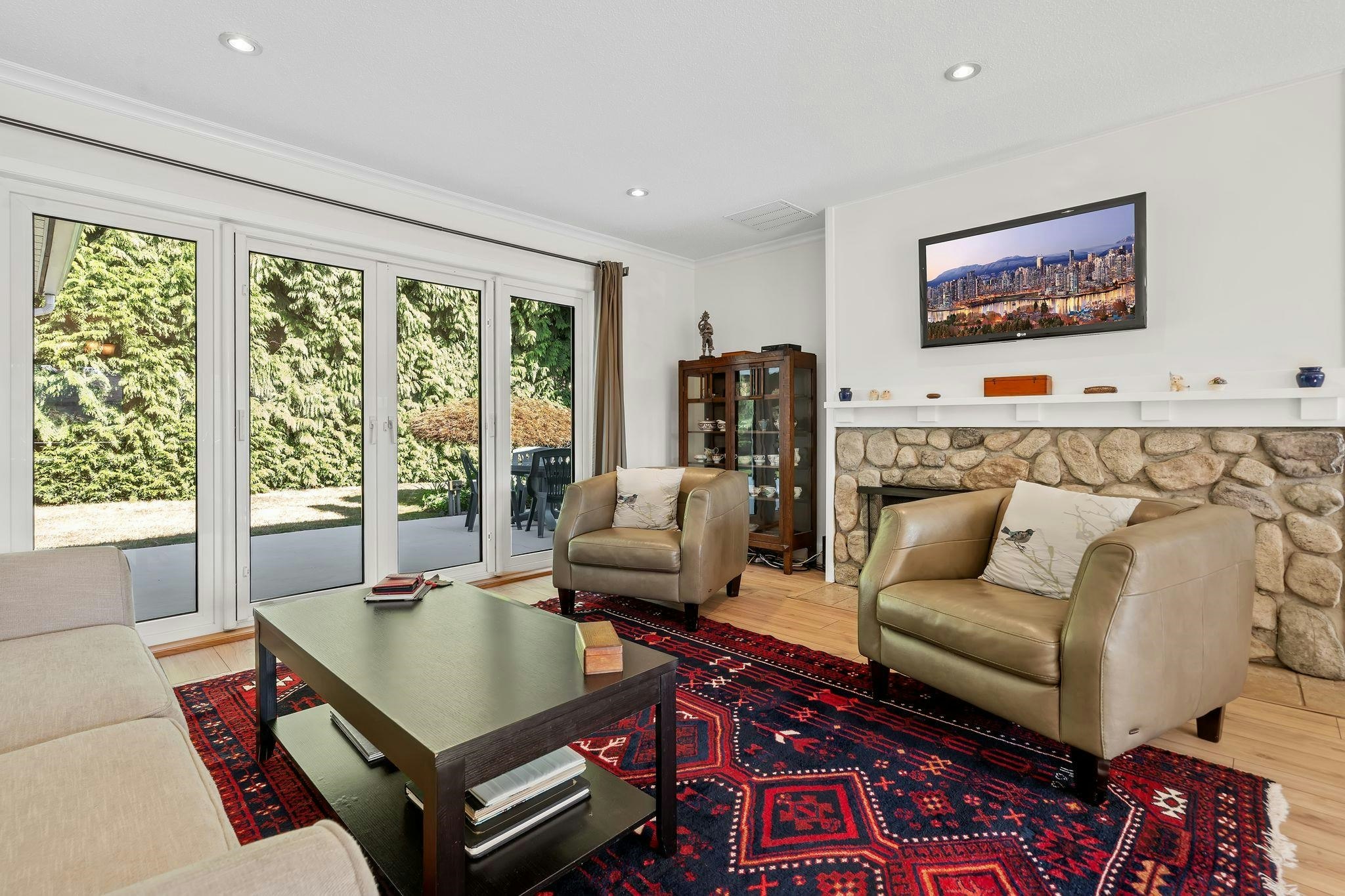 1216 Pinewood Crescent, North Vancouver, BC, V7P 1E9 - 14