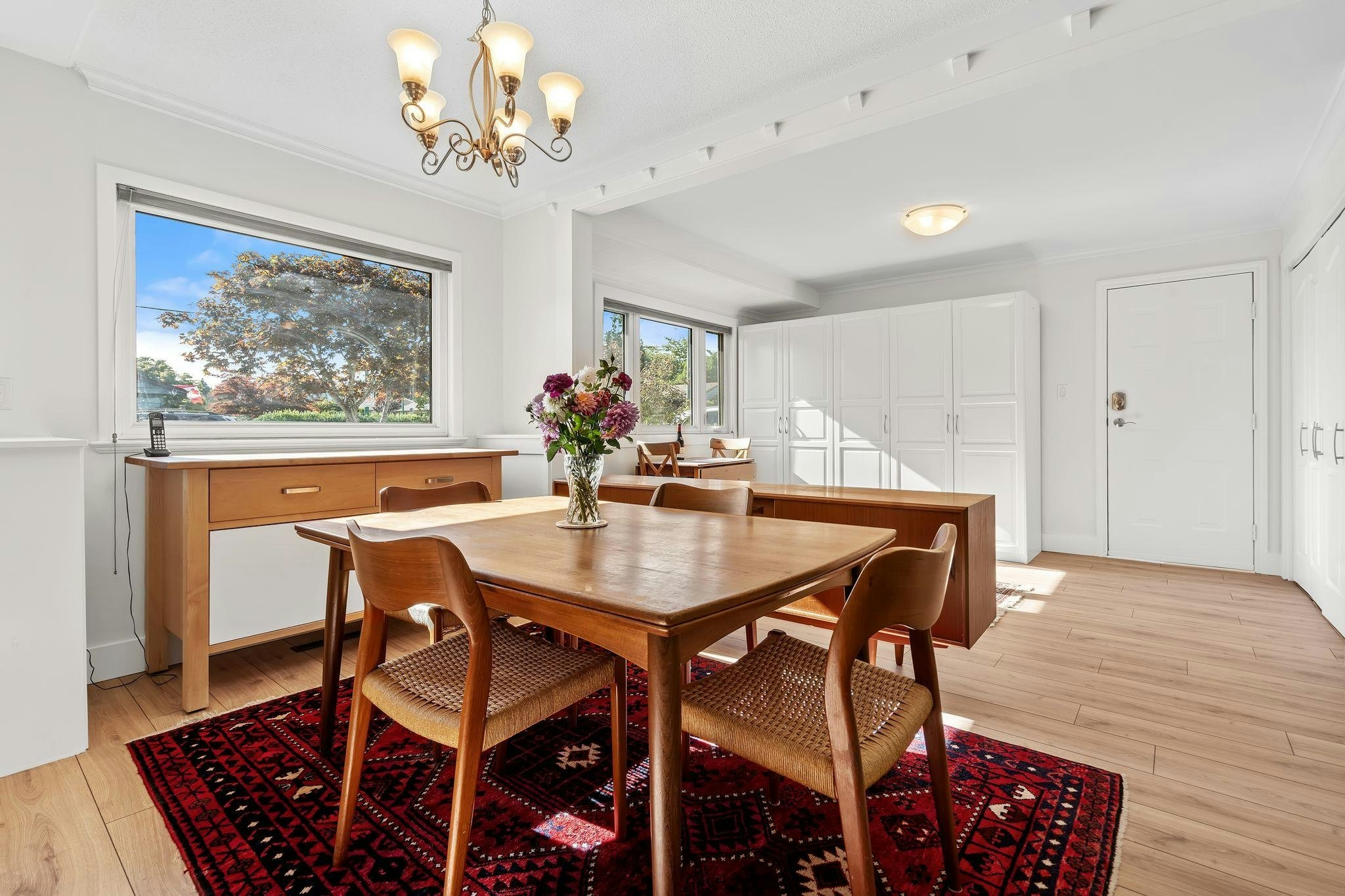 1216 Pinewood Crescent, North Vancouver, BC, V7P 1E9 - 8