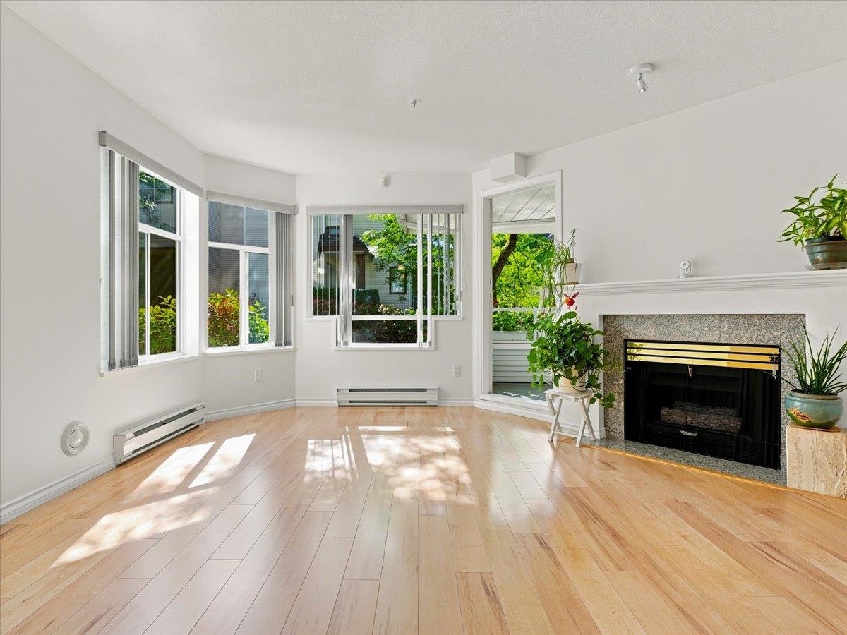 207-3638 Rae Avenue - 3