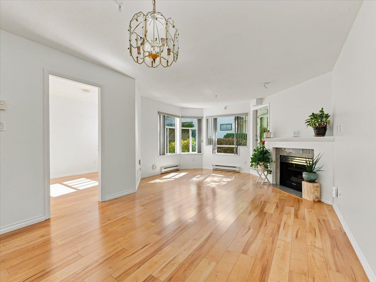 207-3638 Rae Avenue, Vancouver, BC, V5R 2P5