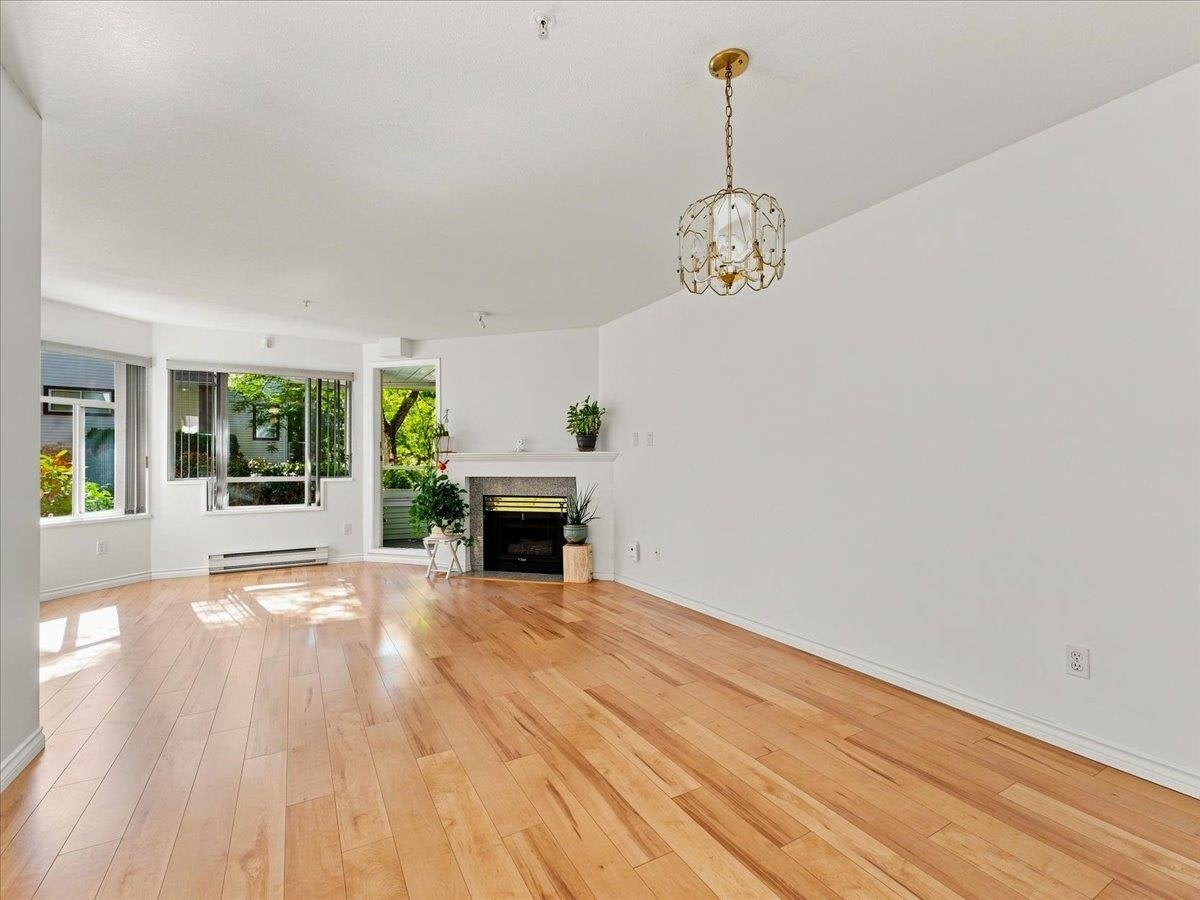 207-3638 Rae Avenue - 2
