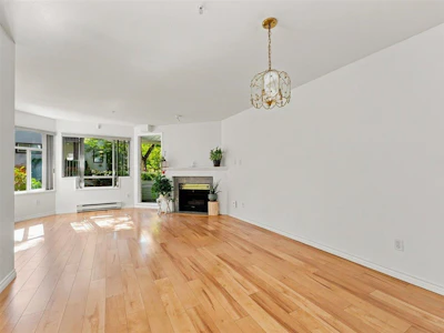 207-3638 Rae Avenue - 2