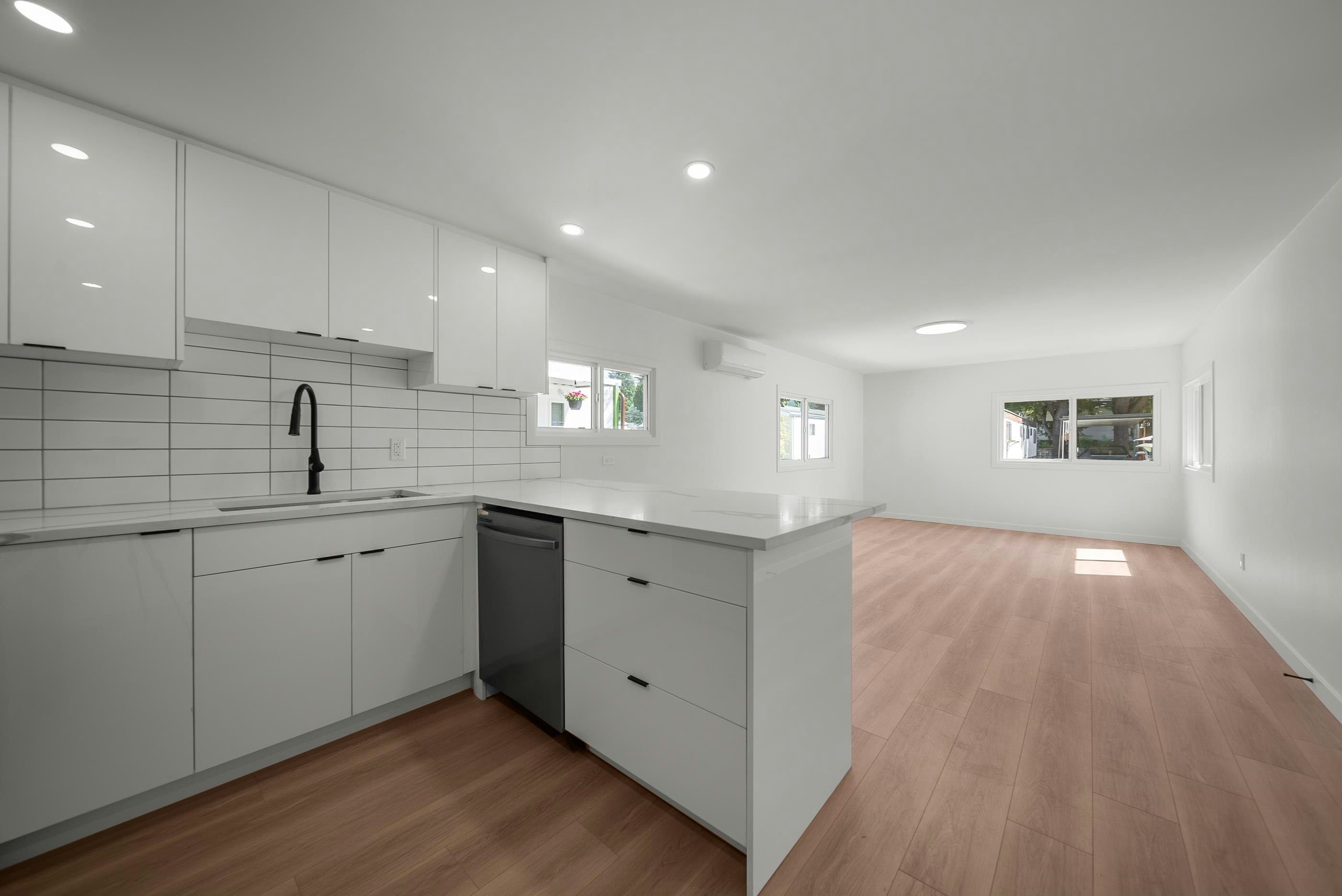 39-21163 Lougheed Highway, Maple Ridge, BC, V2X 2R4 - 2