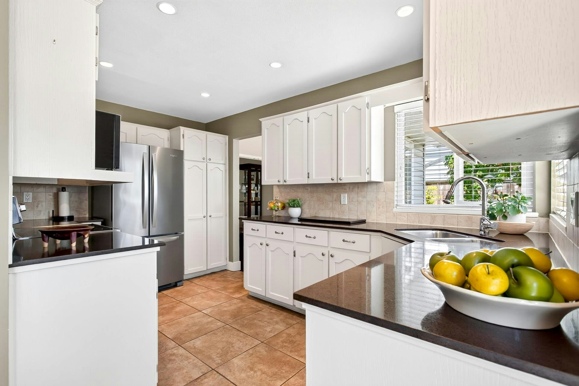 2734 Westlake Drive, Coquitlam, BC, V3C 5J7 - 13