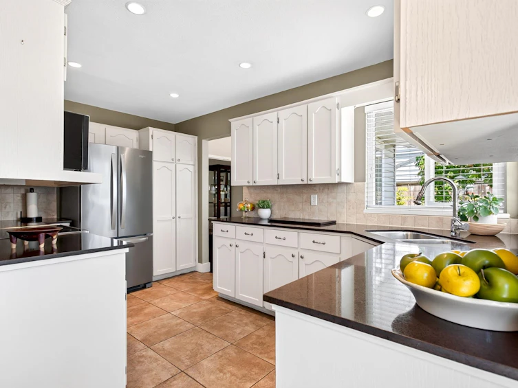 2734 Westlake Drive, Coquitlam, BC, V3C 5J7 - 13