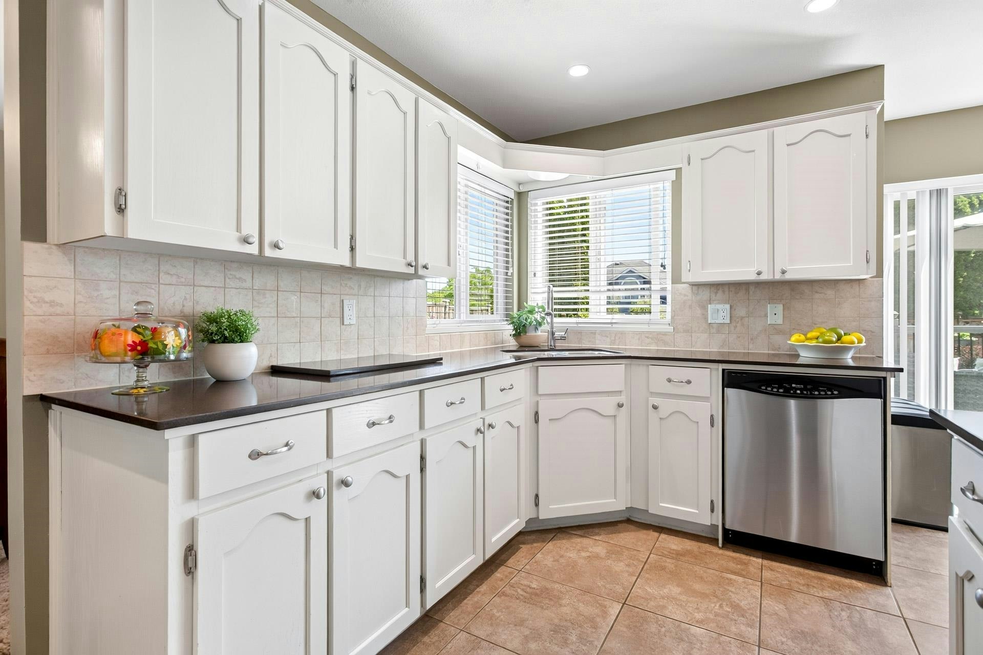 2734 Westlake Drive, Coquitlam, BC, V3C 5J7 - 12