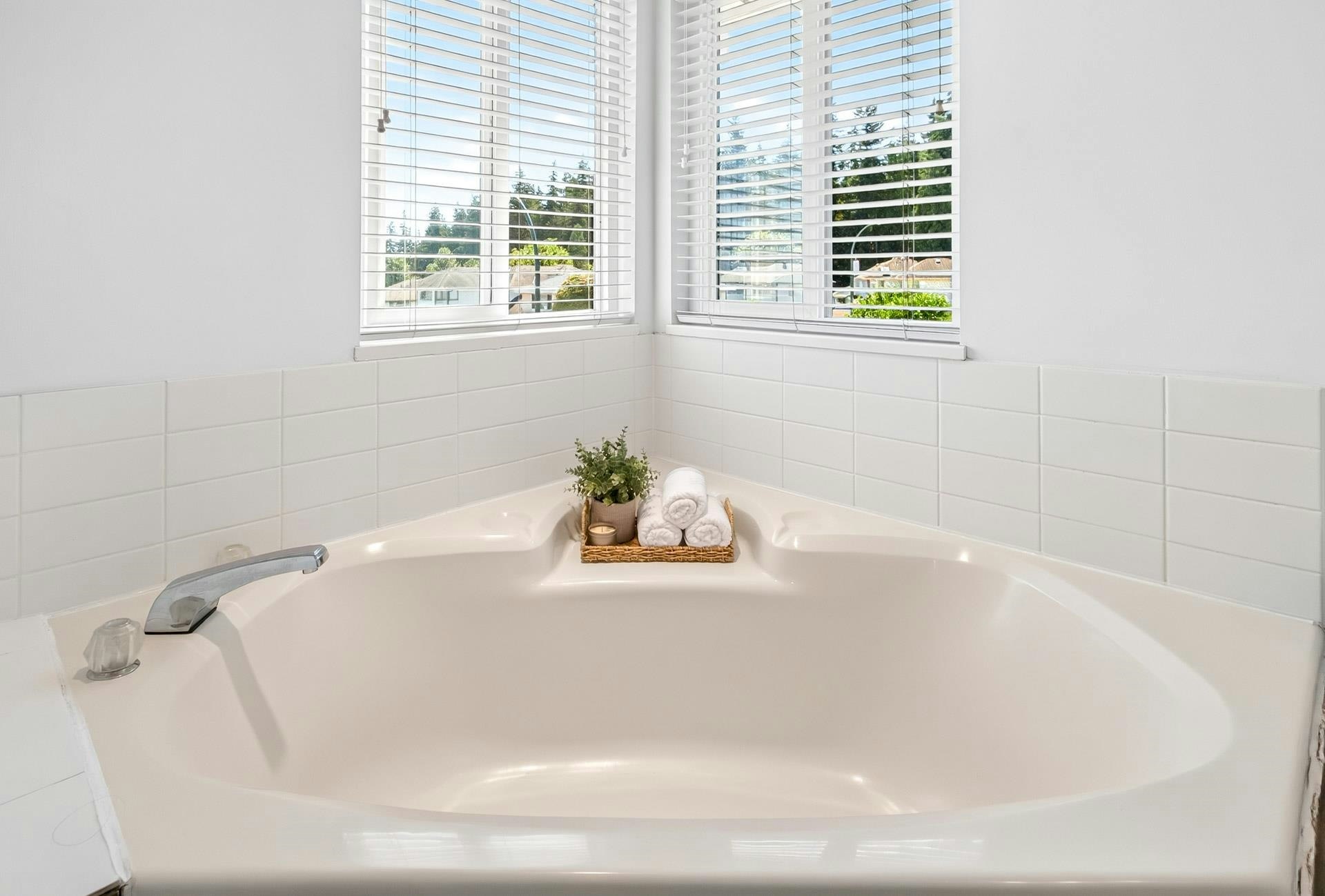 2734 Westlake Drive, Coquitlam, BC, V3C 5J7 - 27